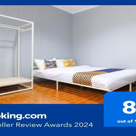 Spot On 2281 Omajo Hotel Semarang Ngoại thất bức ảnh