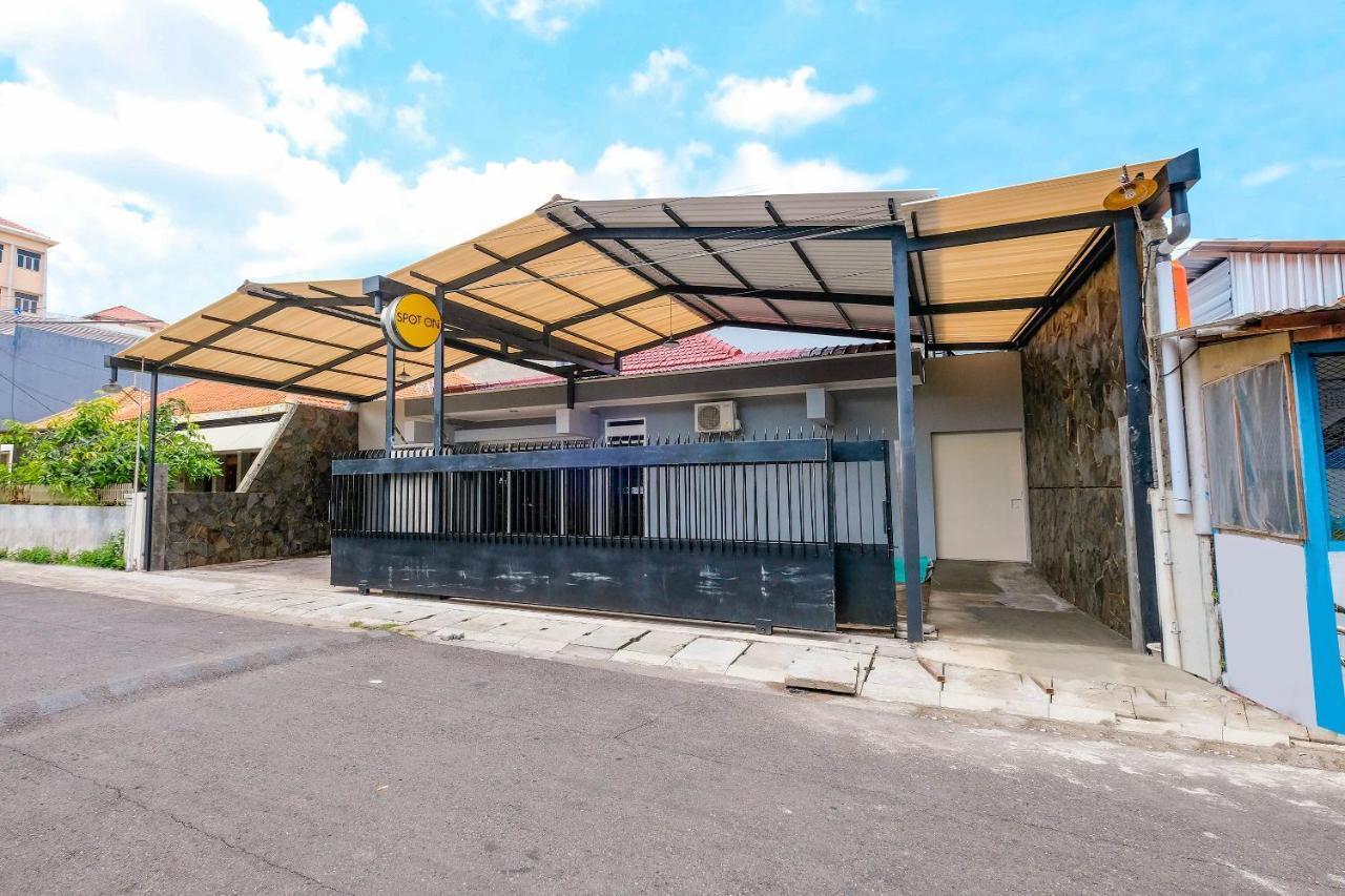 Spot On 2281 Omajo Hotel Semarang Ngoại thất bức ảnh